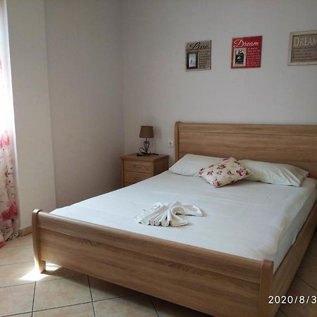 "Villa Kanavos" Apts マタラ エクステリア 写真