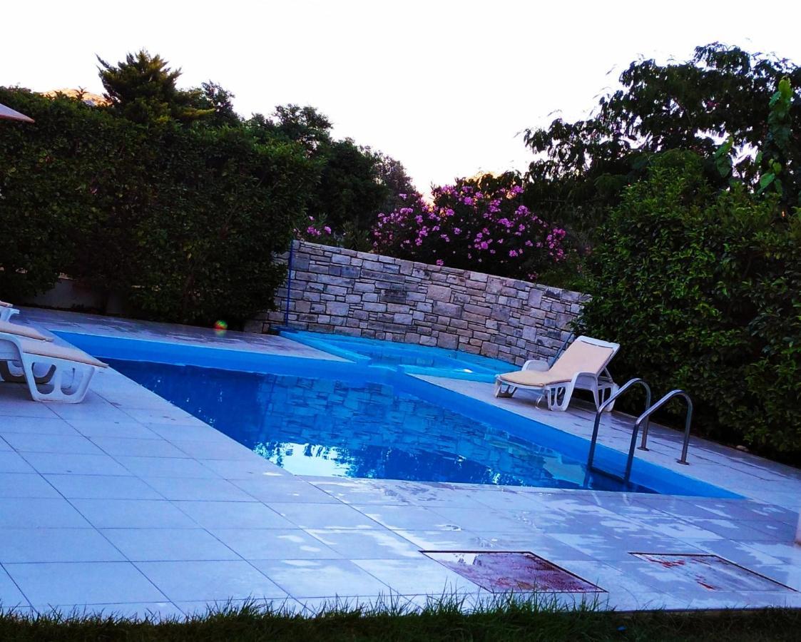 "Villa Kanavos" Apts マタラ エクステリア 写真