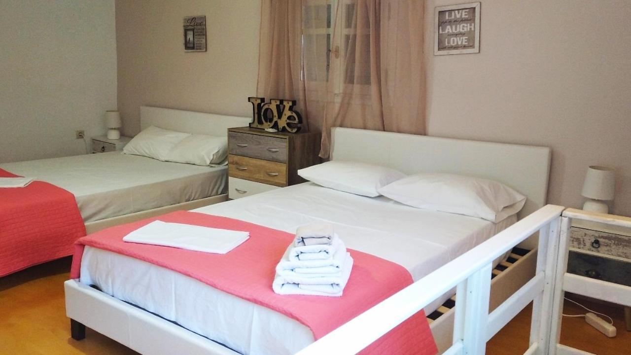 "Villa Kanavos" Apts マタラ エクステリア 写真