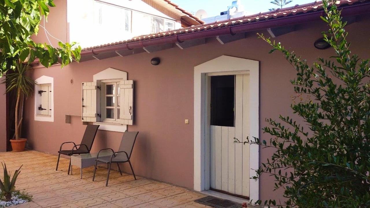 "Villa Kanavos" Apts マタラ エクステリア 写真