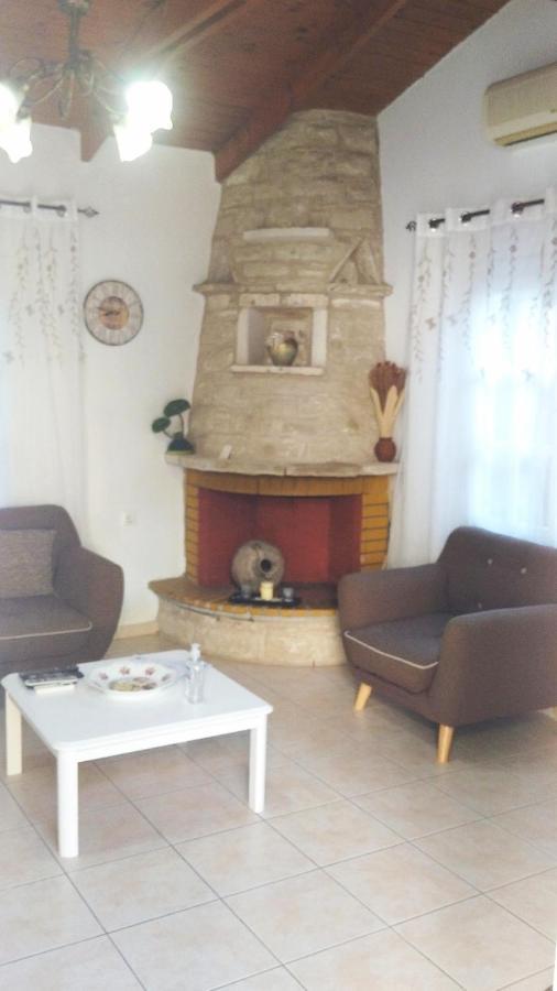 "Villa Kanavos" Apts マタラ エクステリア 写真