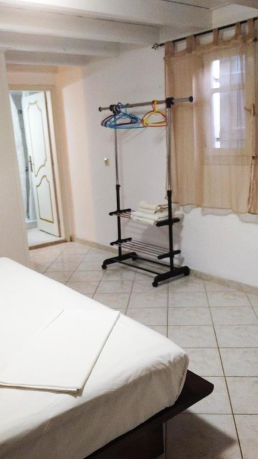 "Villa Kanavos" Apts マタラ エクステリア 写真