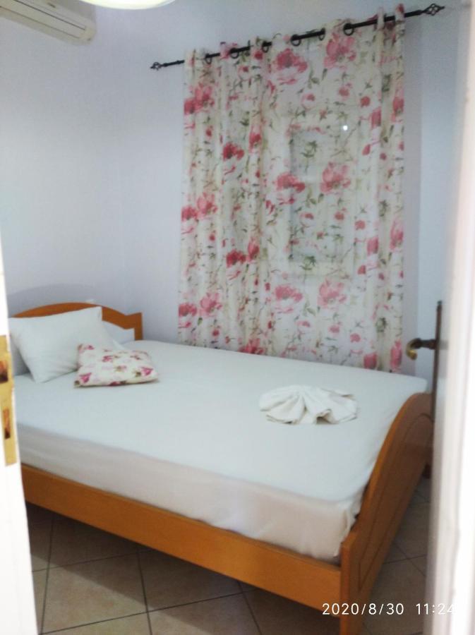 "Villa Kanavos" Apts マタラ エクステリア 写真