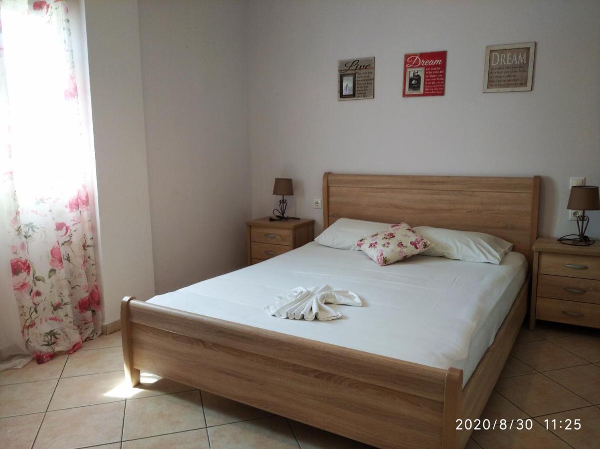 "Villa Kanavos" Apts マタラ エクステリア 写真