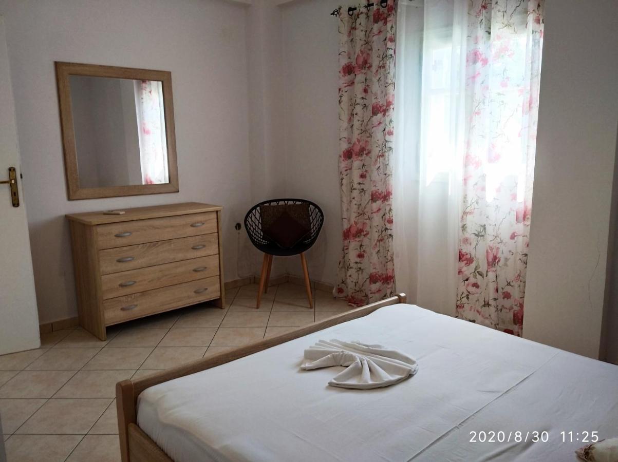 "Villa Kanavos" Apts マタラ エクステリア 写真