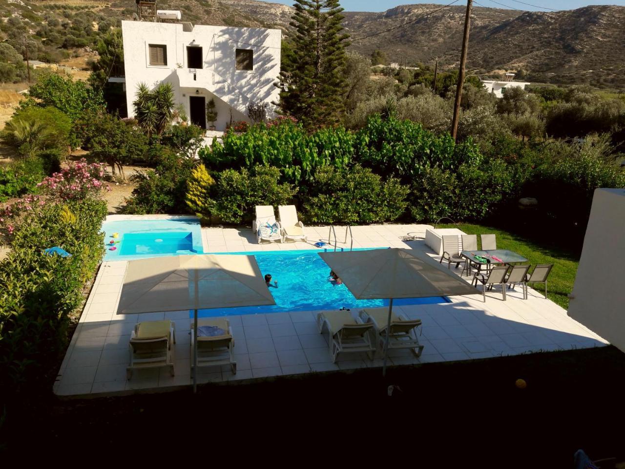 "Villa Kanavos" Apts マタラ エクステリア 写真