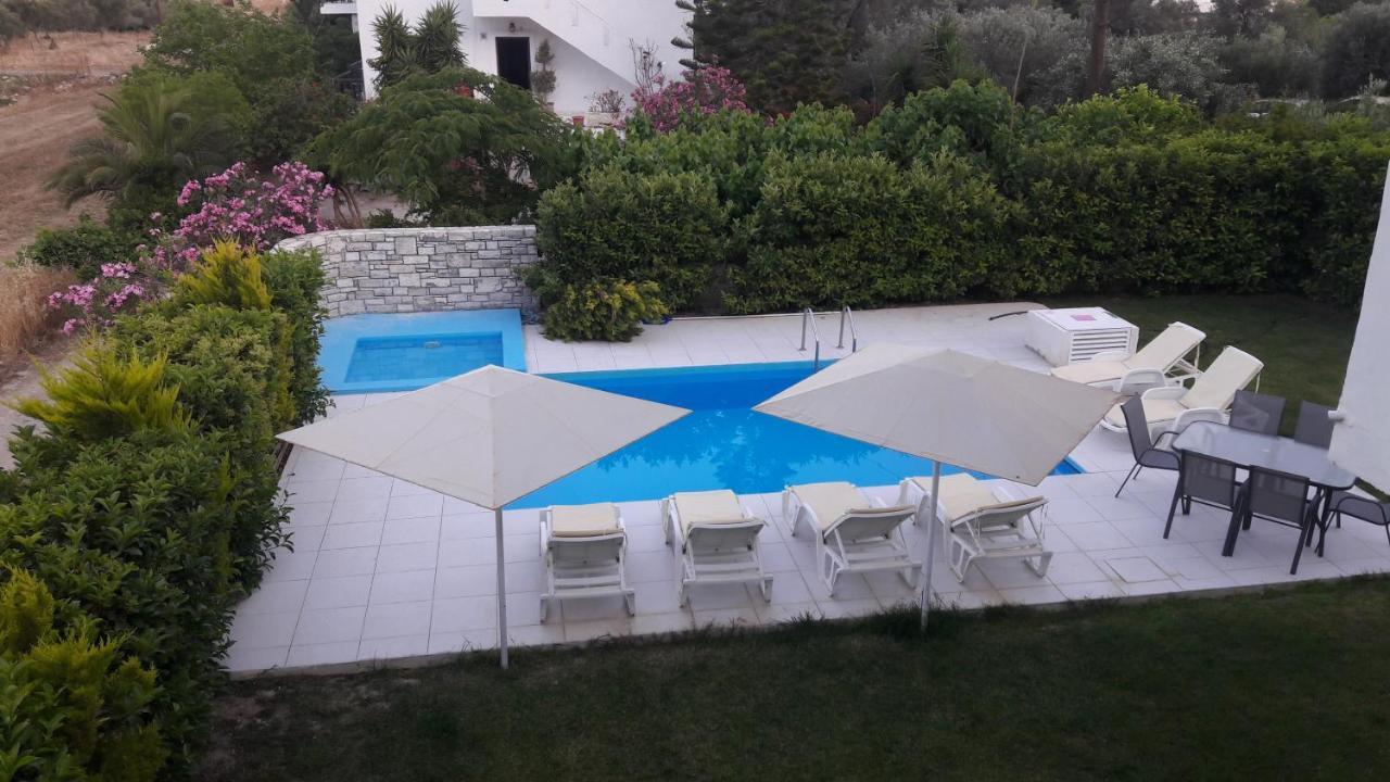 "Villa Kanavos" Apts マタラ エクステリア 写真